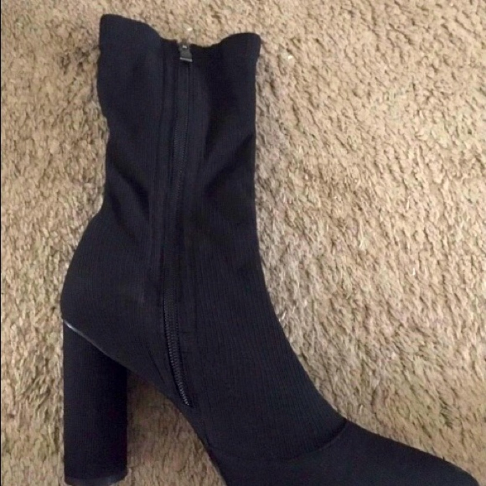 🔥 EGO BLACK KNIT LEG-HUGGING BOOT🔥 - Picture 2 of 4
